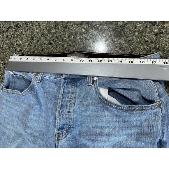 Torrid Jeans Size 16 Short Blue High Rise Button Fly Stretch Denim Stretch Waist - Picture 6 of 8